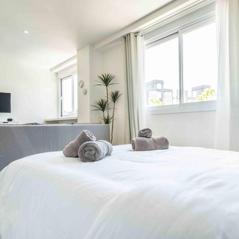 Minimalist Málaga City-Centre Apartment REMS - Studio Apartment - 14
