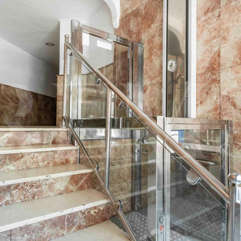 Minimalist Málaga City-Centre Apartment REMS - Studio Apartment - 19