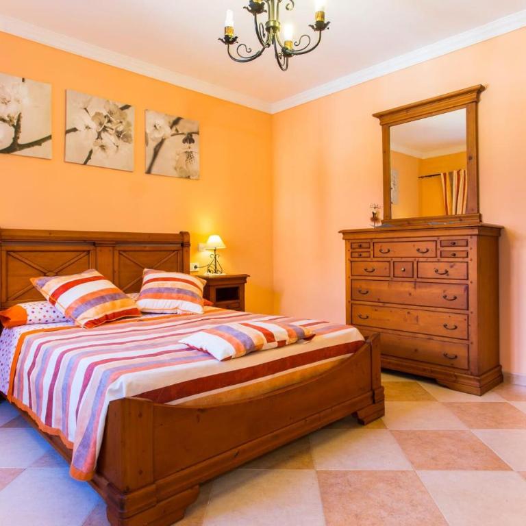 Ses Comunes - Four-Bedroom Vacation Home - 15