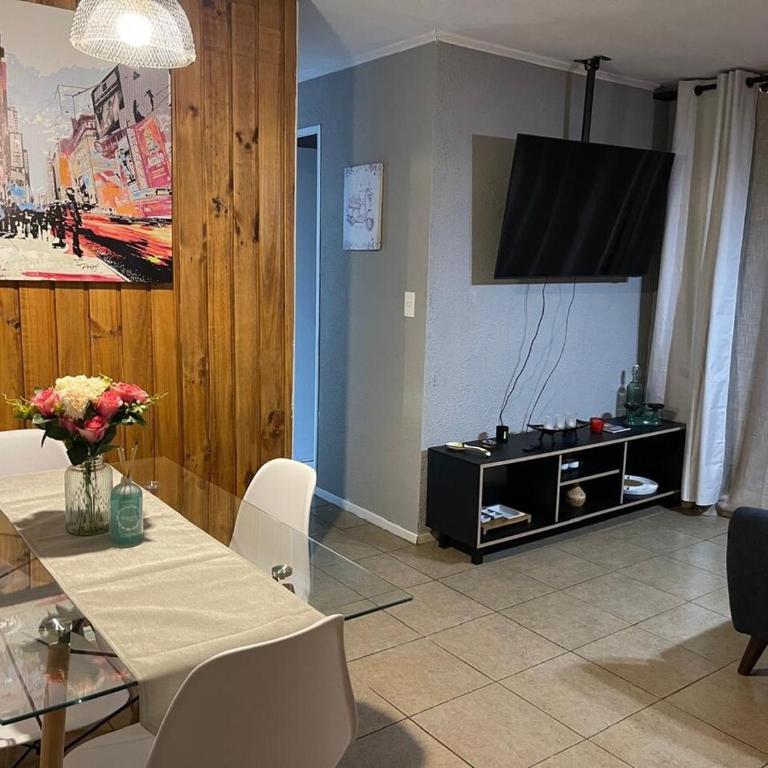Departamento outlet Puerto Montt con estacionamiento - Three-Bedroom Apartment - 1