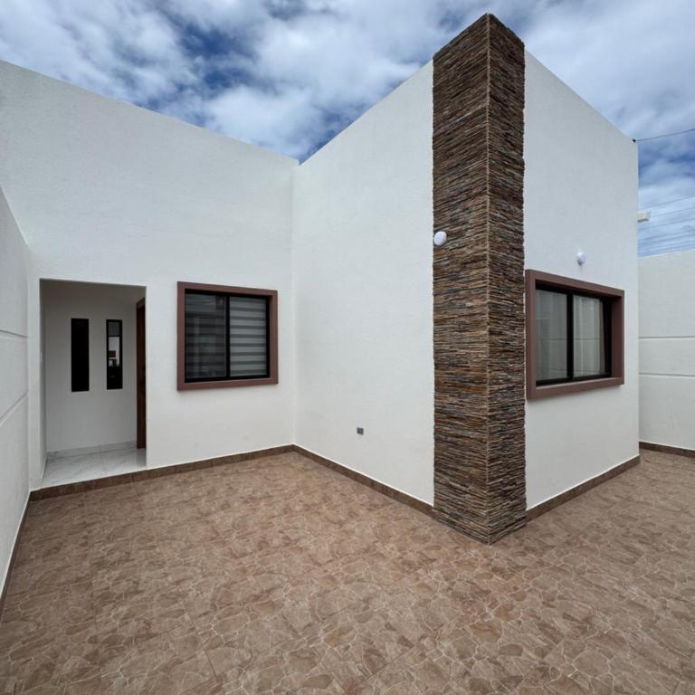 Lujosa Casa Privada con Piscina - Three-Bedroom House - 2