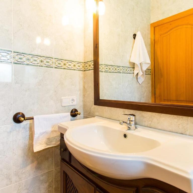 Ses Comunes - Four-Bedroom Vacation Home - 27