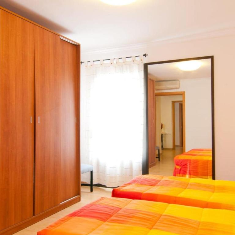 Can Picafort - Six-Bedroom Holiday Home - 17