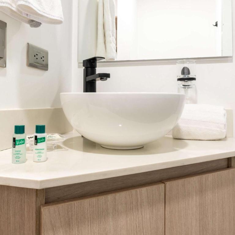 NOK Panoramic 3 BR with terrace in Laureles Medellin - Apartment - 17