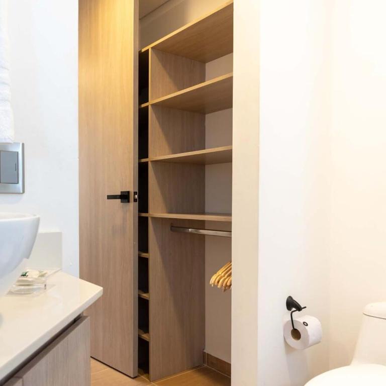 NOK Perfect 3 BR with Balcony in Laureles Medellin - Apartment - 24