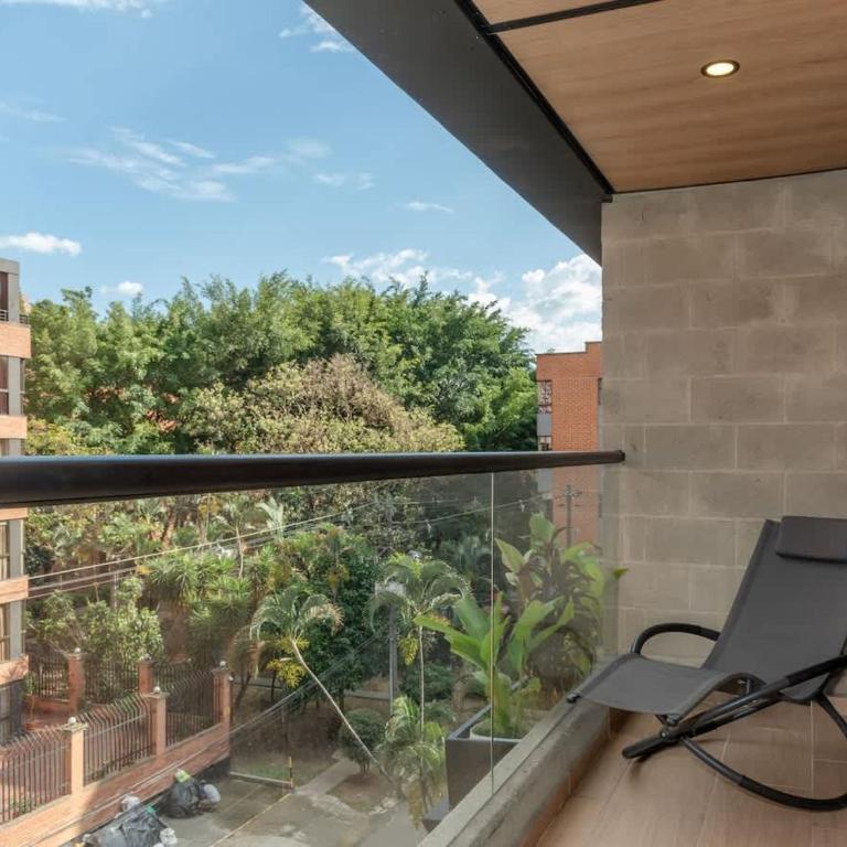 NOK Fantastic 3 BR w Balcony in Laureles Medellin - Apartment - 1