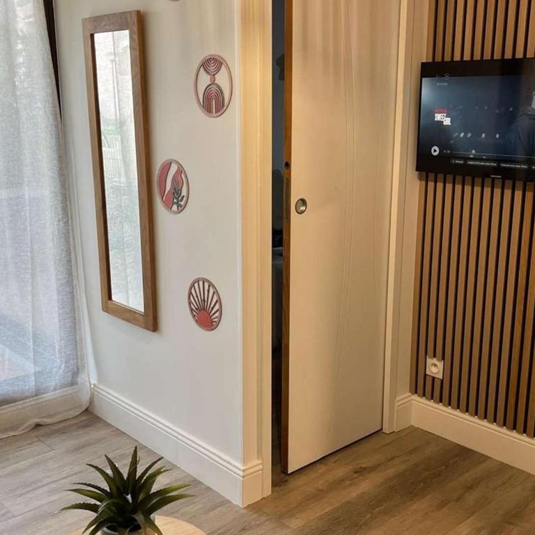 Appartement T2 avec grande terrasse, parking, animaux admis et piscine - FR-1-195-94 - Appartamento - 10