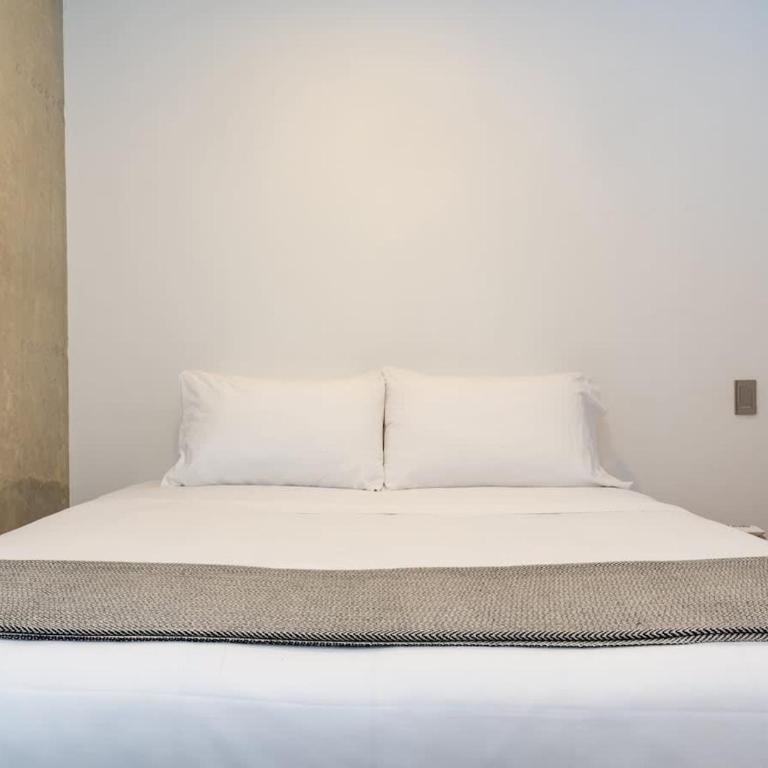 NOK Charming 3BR in Laureles Medellin - Apartment - 17
