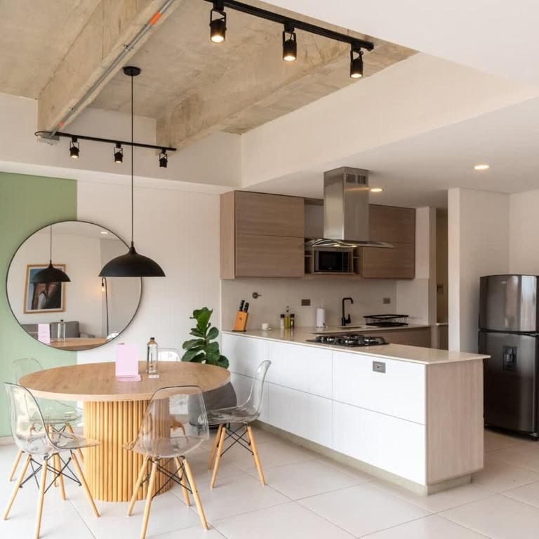 NOK Lovely 3 BR with Balcony in Laureles Medellin - Apartment - 3