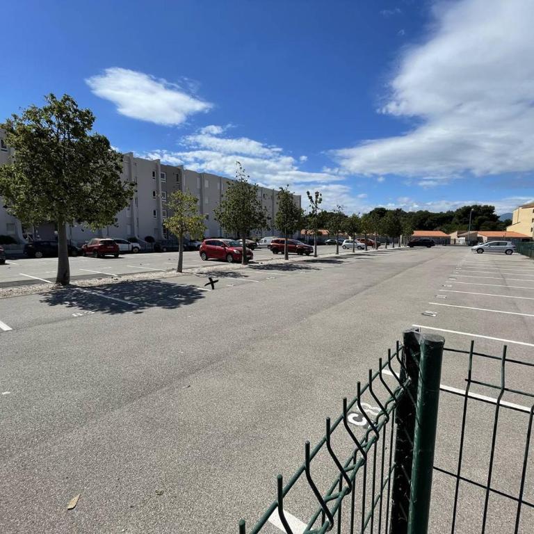 Charmant studio climatisé avec wifi et parking à 100m de la plage - FR-1-106-51 - Apartment - 16