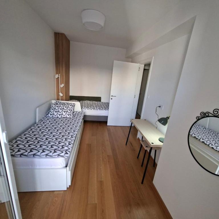 Olive NOOK - Two-Bedroom Apartment with Balcony - 44