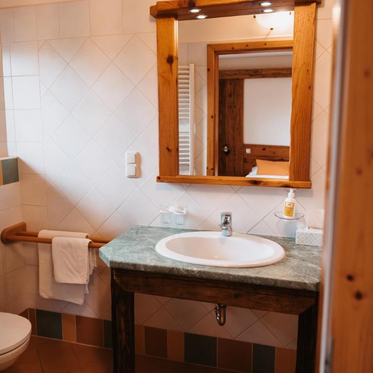 Almenlandhof - Comfort Doppelzimmer mit Balkon - 21