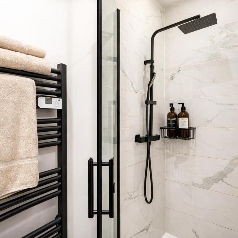 C Cozy Batignolles Apt, Metro Right at Your Doorstep - Appartement 1 Chambre - 15