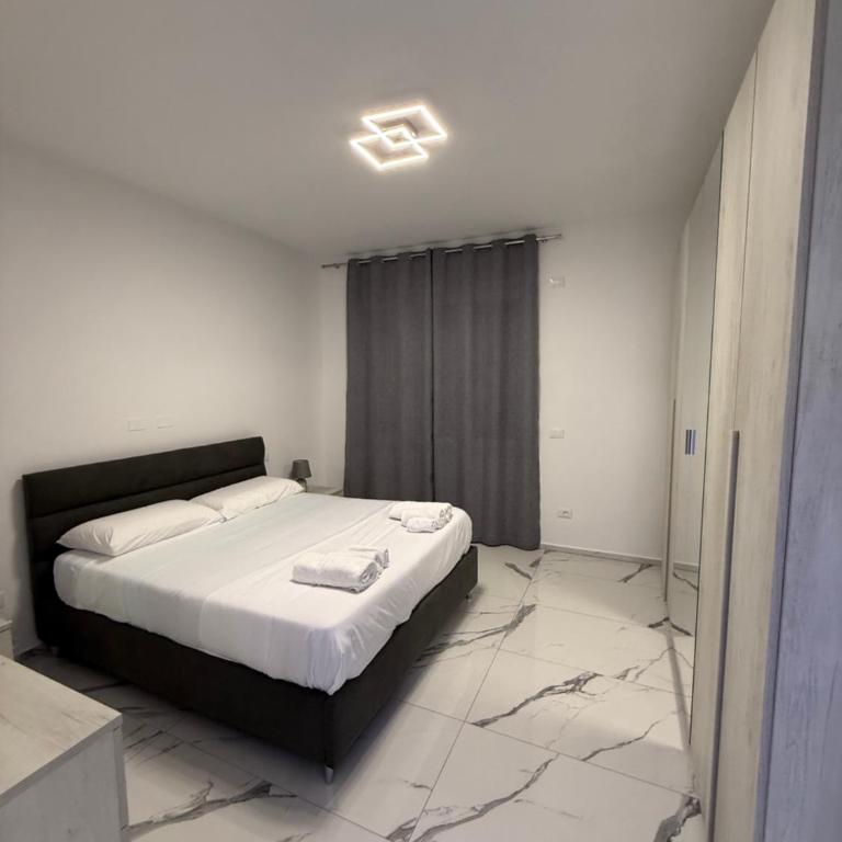 Gersi house - Three-Bedroom Apartment - 11