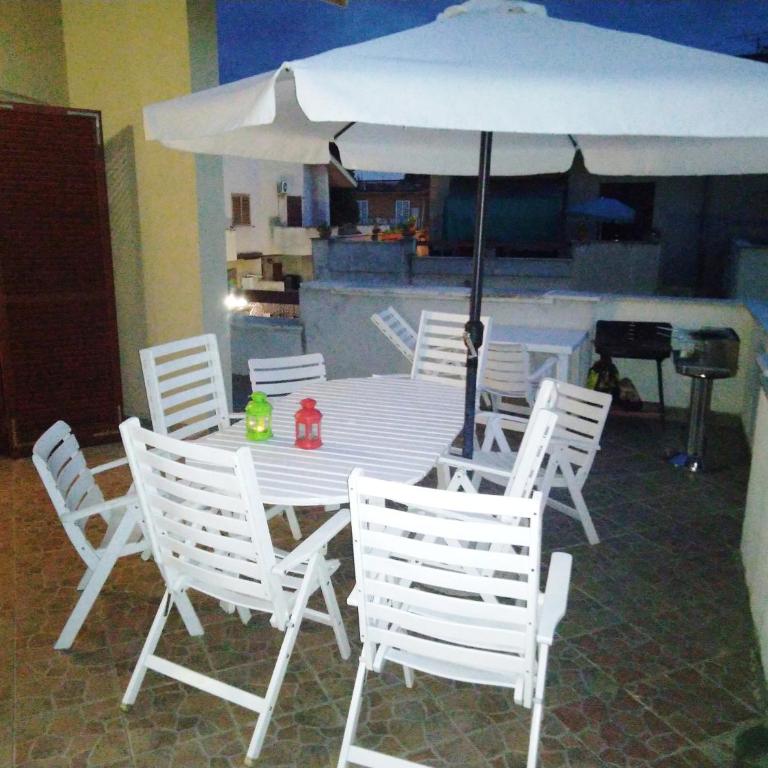 Guests Suite Apartment in Residence Villa nel Verde a Roma Aeroporto Ciampino - Villa - 32