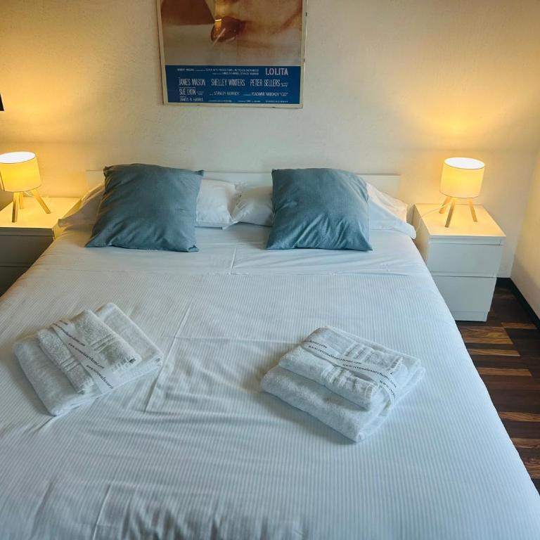 Sirio Center Home - Two-Bedroom Superior Apartment - 27