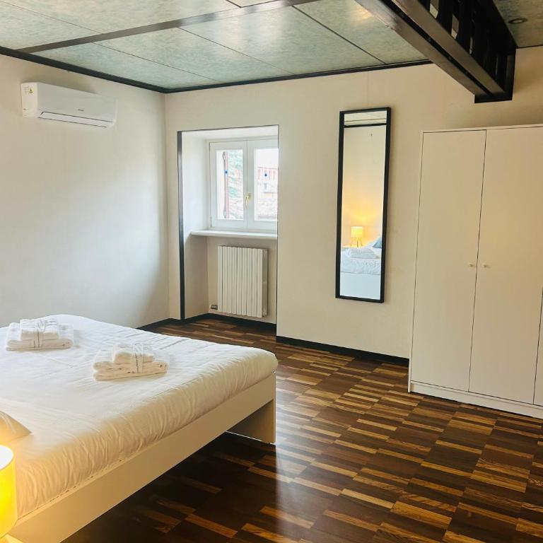 Sirio Center Home - Two-Bedroom Superior Apartment - 18