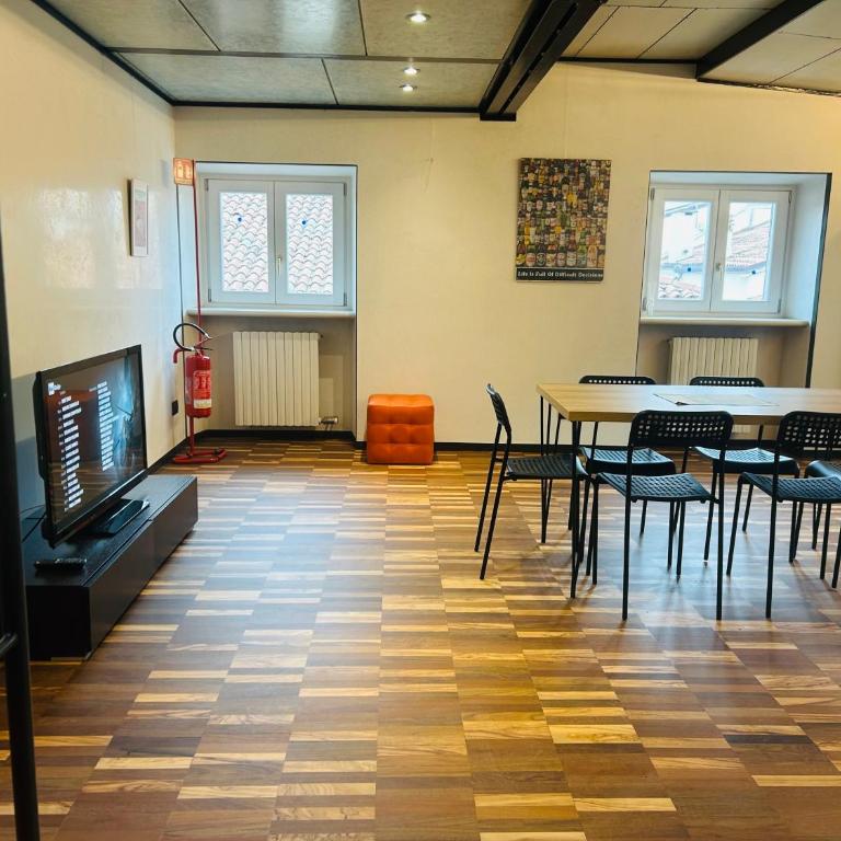 Sirio Center Home - Two-Bedroom Superior Apartment - 4