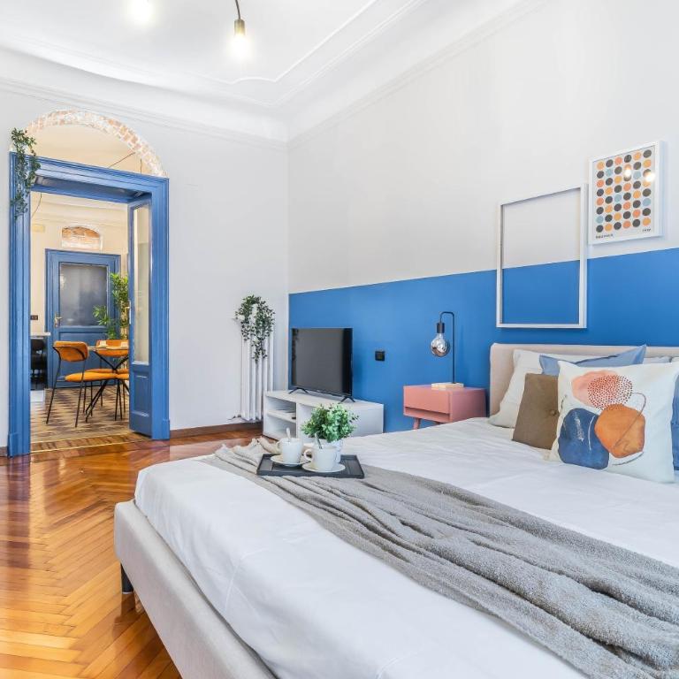 Elegant City Center Flat 5 Guests - M1 Metro - Fast Wi-Fi - AC & Balcony - Appartamento con 1 Camera da Letto - 1
