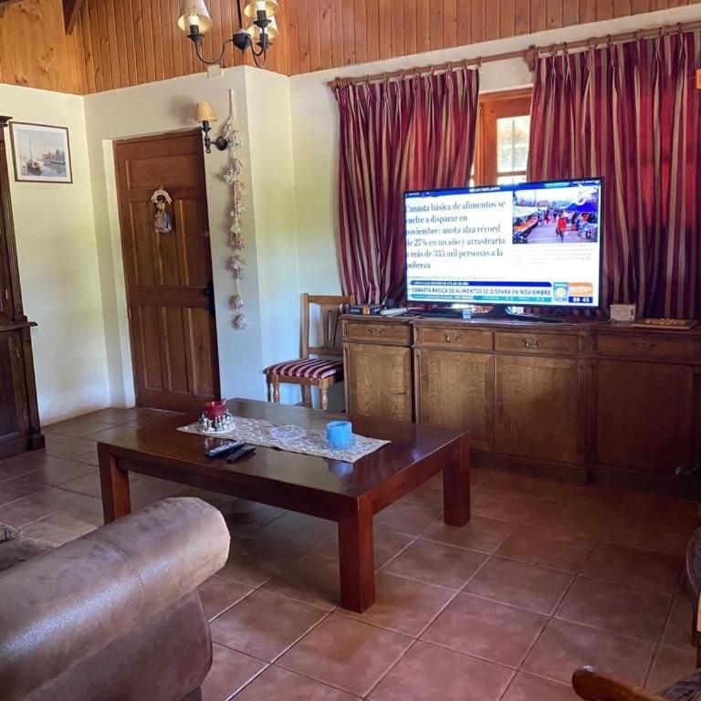 Hermosa Casa de campo con vista a la montaña - Three-Bedroom Chalet - 2