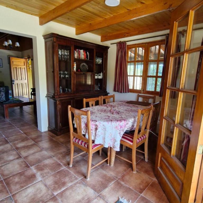 Hermosa Casa de campo con vista a la montaña - Three-Bedroom Chalet - 38