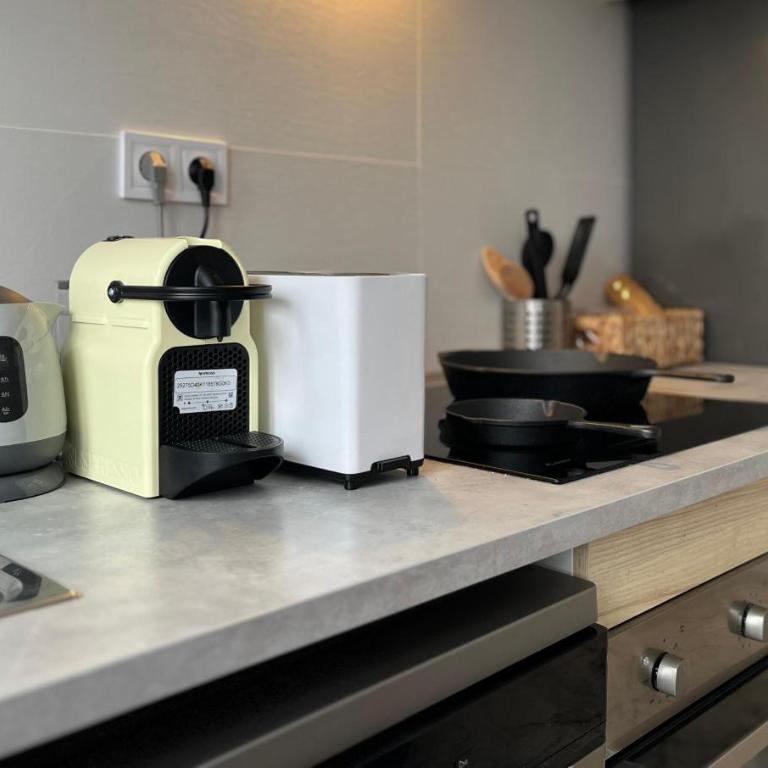 Central Rooms - Valencia City Centre Boho-Cozy Downtown - VLC Urban Rental - Double Room with Private Bathroom - 2