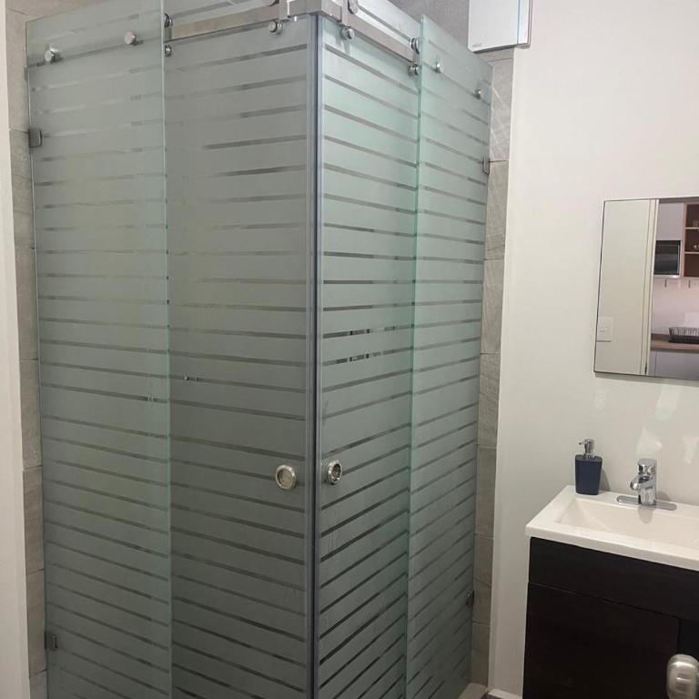Comfortable Flat between Mitras and Alameda - Two-Bedroom Apartment - 6