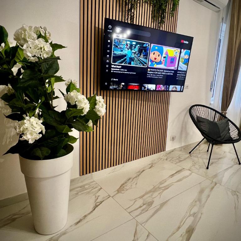 Exclusive and reserved suite, secure parking - One-Bedroom Apartment - 12