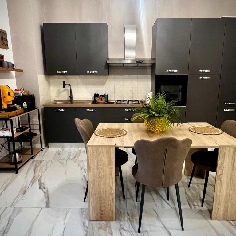 Exclusive and reserved suite, secure parking - One-Bedroom Apartment - 5