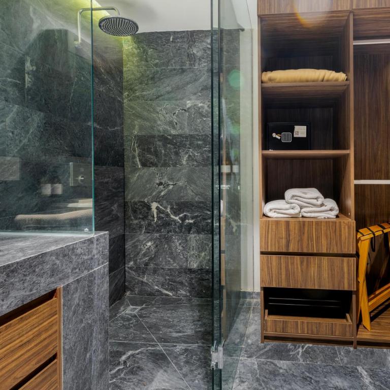 Capitalia Moliere Masaryk - Superior Apartment, 3 Bedrooms, Balcony - 23