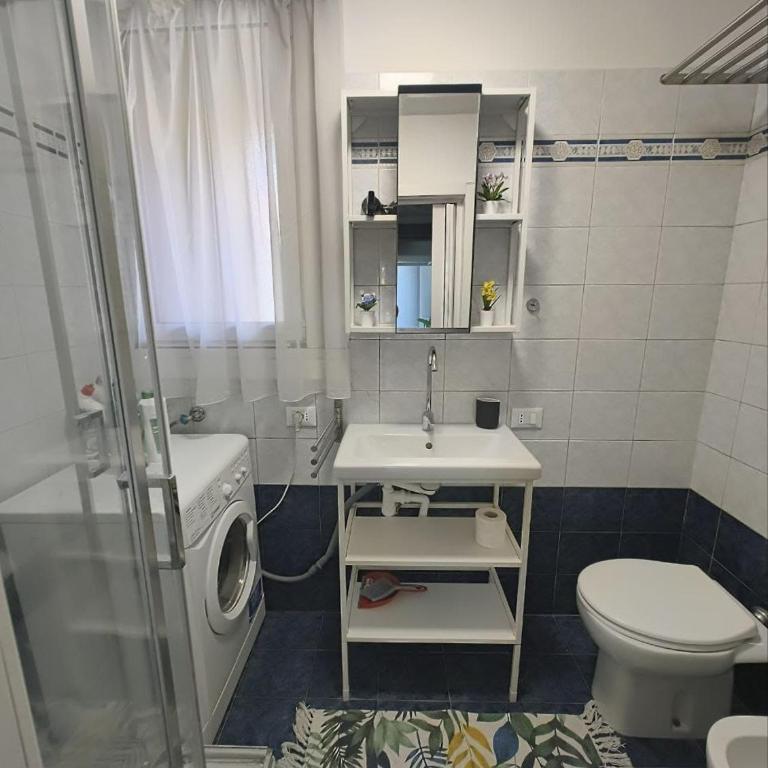 Design Loft a 10 min dal Duomo - Metro Brenta - Appartamento con 2 Camere da Letto - 5