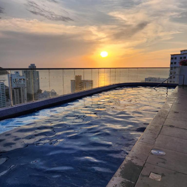 Apartamento con vista al mar - Two-Bedroom Apartment with Sea View - 1