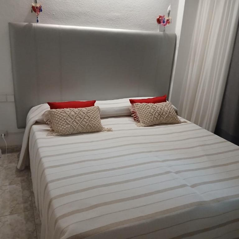 Ladyhouse Yumbo - Apartamento con vistas a la piscina - 5