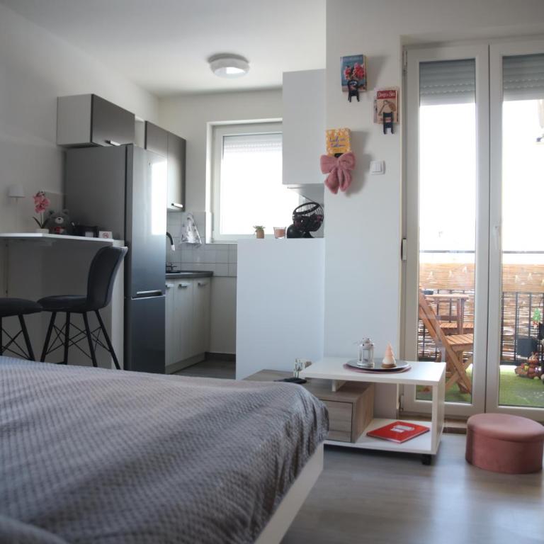 SWEET STUDIO Apartment - One-Bedroom Apartment - 9