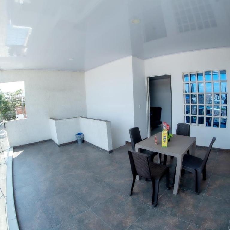 Alojamiento Nuevo, muy cerca de CC y Via al Aeropuerto - Apartamento de 2 dormitorios - 4