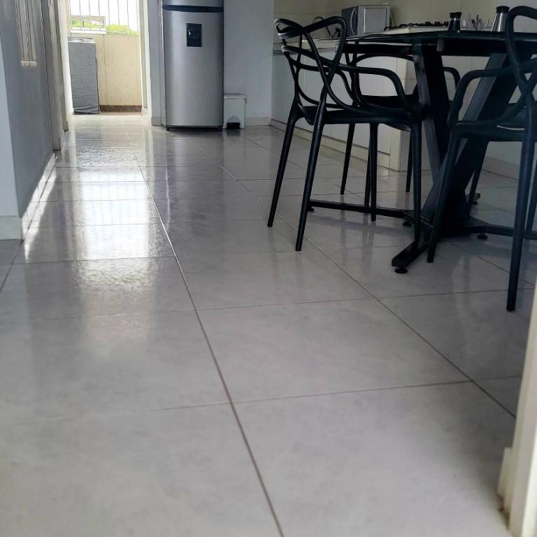 Alojamiento Nuevo, muy cerca de CC y Via al Aeropuerto - Apartamento de 2 dormitorios - 18