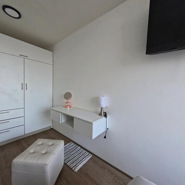 Apartamento nuevo en San Bartolo con vista al mar - Three-Bedroom Apartment - 17