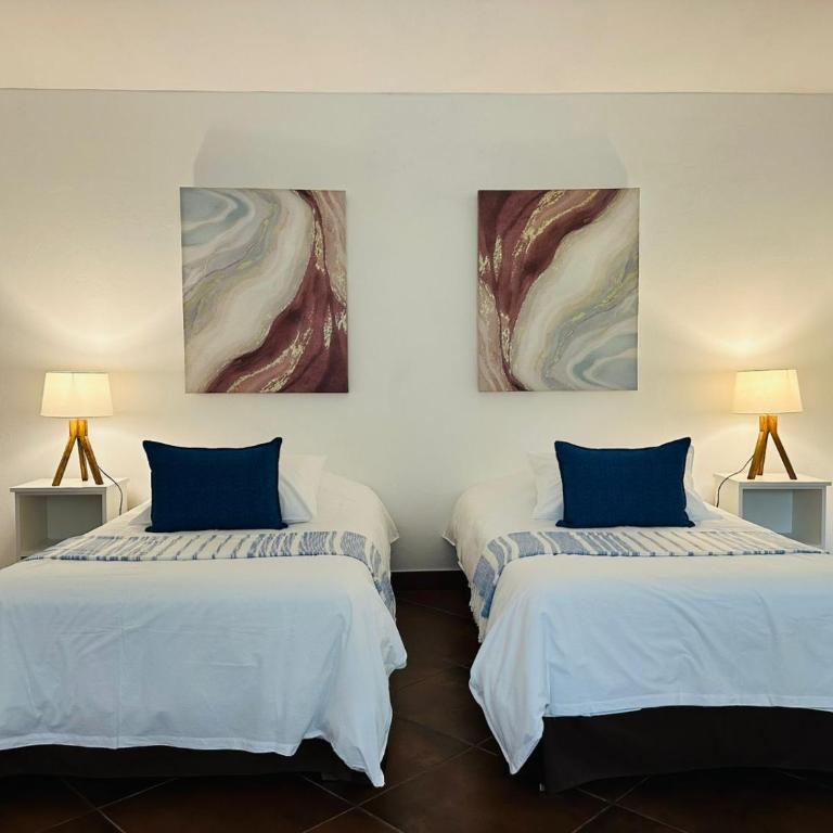 Hotel Los Palomos - Habitación Familiar con vistas a la montaña - 8