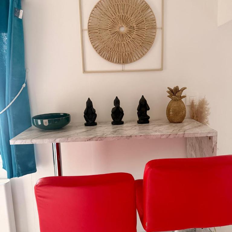 LOVE ROOM by GC - Jacuzzi - Wifi - Clim - Rétroprojecteur - Appartement 1 Chambre - 38