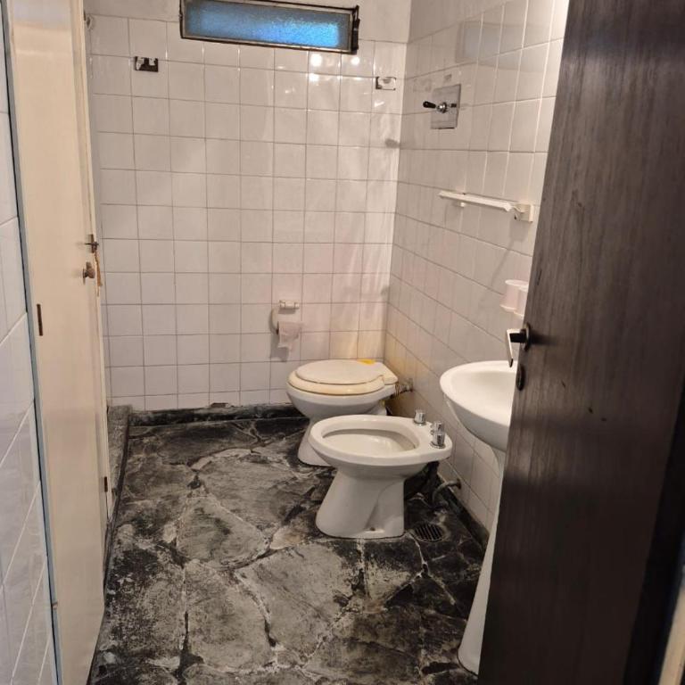 Casa de Valeria - Three-Bedroom House - 13