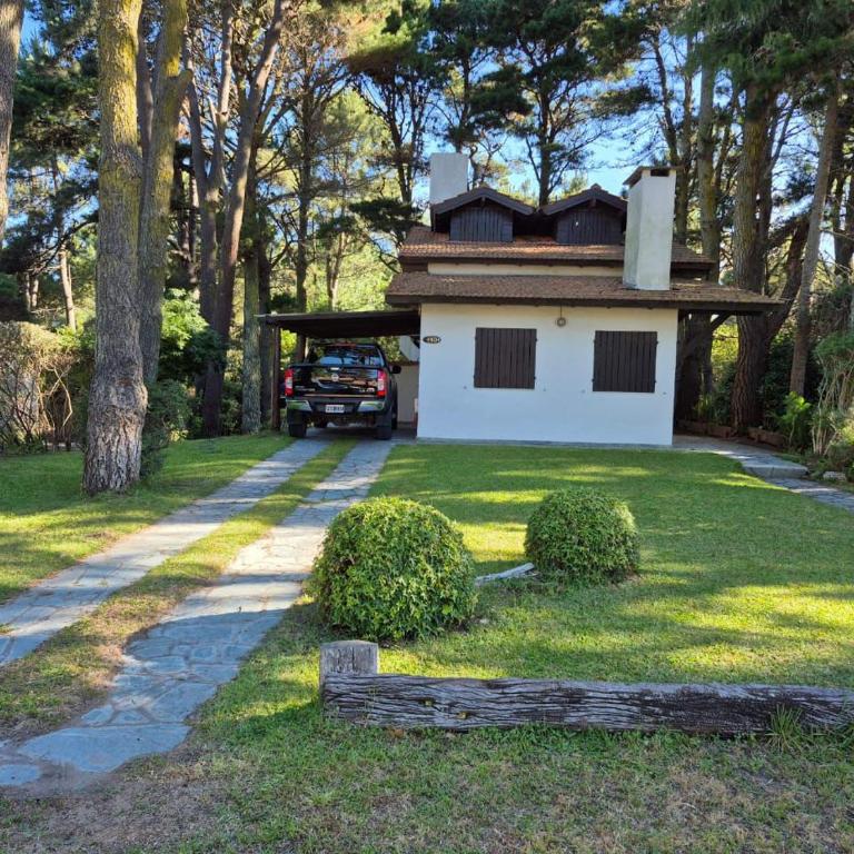 Casa de Valeria - Three-Bedroom House - 2