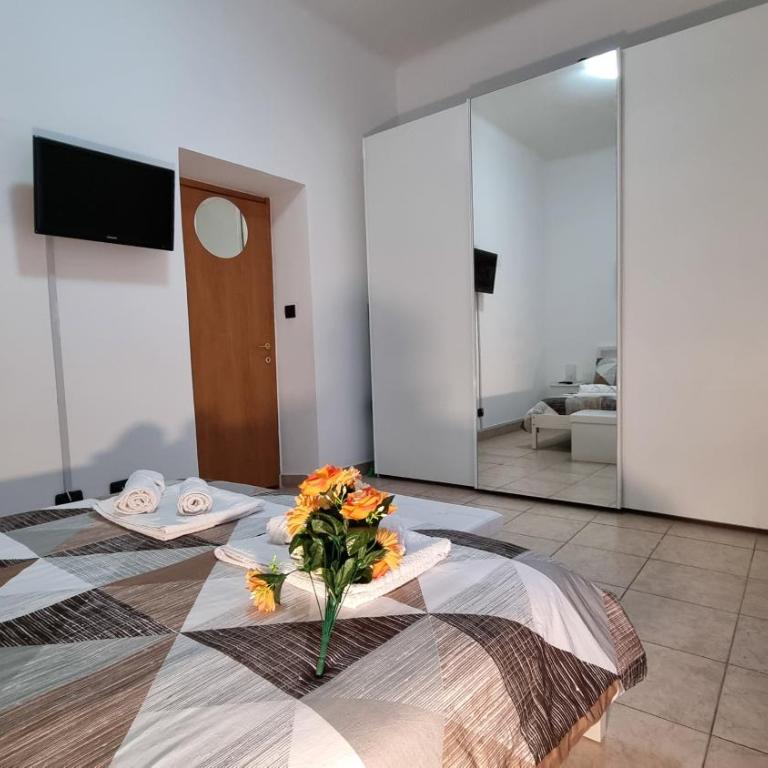 PORTSIDE INN - Family-friendly, near AQUARIUM, TERMINAL, STATION, CITY CENTER - One-Bedroom Apartment - 26