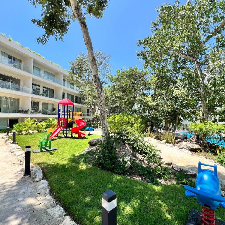 Luxurious Condo with Poolside Patio - Two-Bedroom Apartment with Pool View - 13