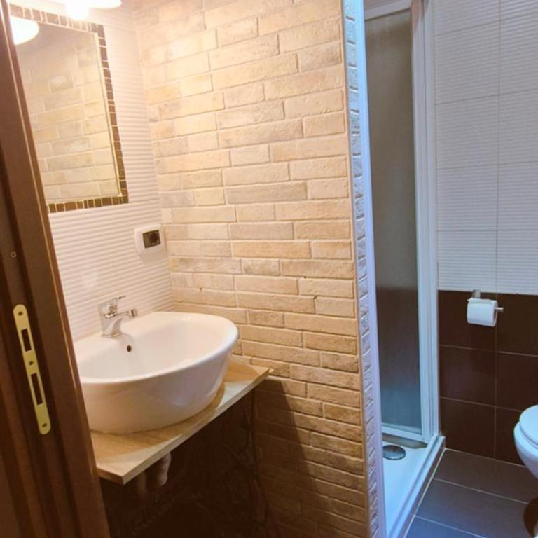 B&B Cascina Barolo - Chambre Double avec Salle de Bains Privative - 8