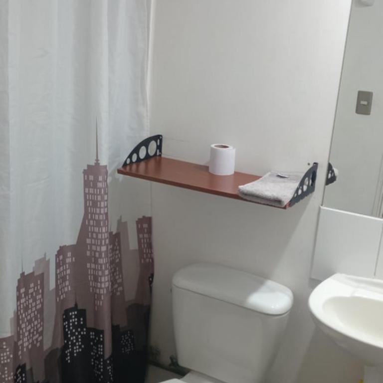 Departamento amoblado y con piscina - Three-Bedroom Apartment - 9