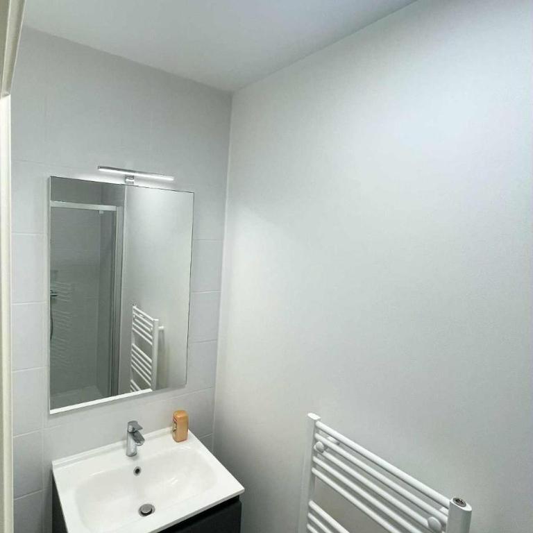 Superbe appartement neuf avec terrasse et parking privé - Appartement 3 Chambres - 15