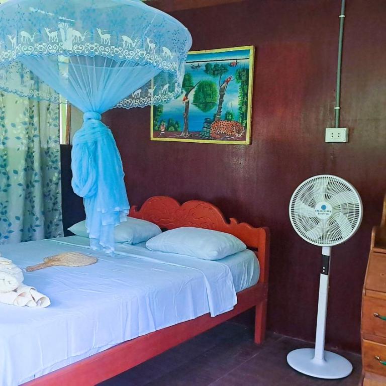 Jacamar Lodge Expeditions - Bungalow Familiar - 4