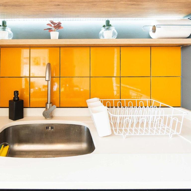 HOM I WIFI I Barrio Italia I Parking I Metro - Apartment - 14