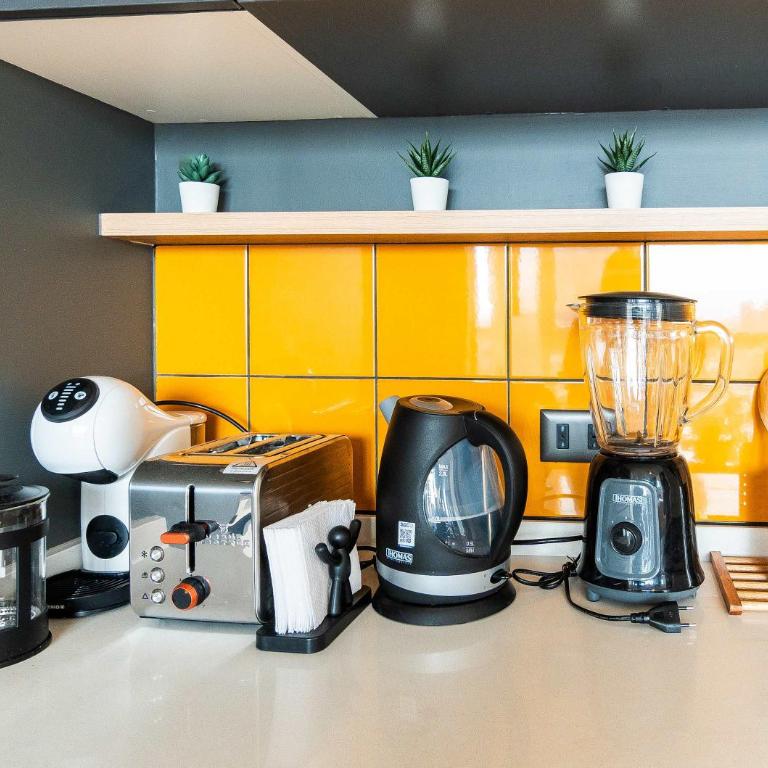 HOM I WIFI I Barrio Italia I Parking I Metro - Apartment - 13
