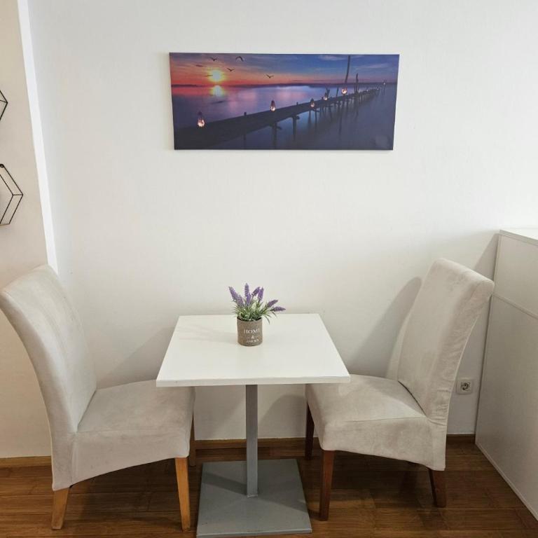 Apartment Philip - One-Bedroom Apartment with Balcony - 14